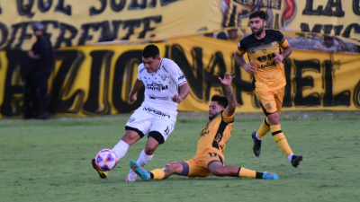 El For Ever de Martel volvió a mostrar una muy floja versión
