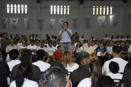 thumbnail_GUSTAVO GOBERNADOR 2.jpg