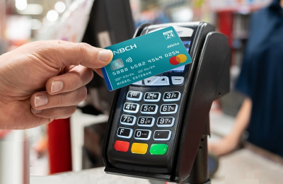 Nuevo Banco del Chaco y Mastercard se unen con la campaña "Debitalo, te RE conviene"