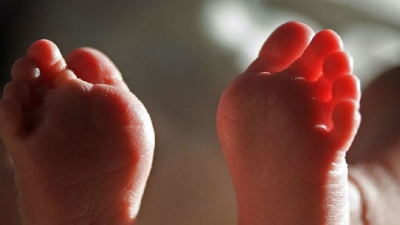 Nacieron las primeras bebés por fertilización asistida por robots