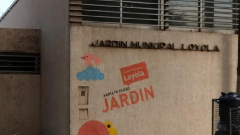 Una docente halló una pistola y balas en la mochila de un niño en un jardín de infantes de Santa Fe 