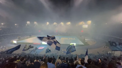 El Diego Armando Maradona de Nápoli de fiesta