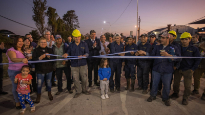 Inauguraron pavimento y un mercado popular en Presidencia de la Plaza