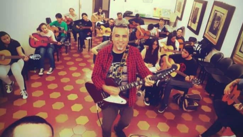 El reconocido músico Pepe Aguirre se encuentra en delicado estado de salud