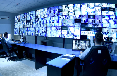 Una central de monitoreo de cajeros automáticos brinda seguridad en toda la provincia