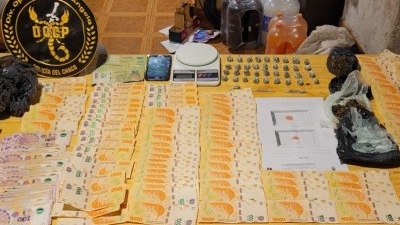 Tras dos allanamientos, incautaron drogas y dinero en efectivo en San Bernardo