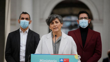 Ximena Aguilera ministra salud chile.jpg