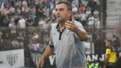 Diego Osella: "El equipo da pelea, no se entrega, pero necesitamos sumar"