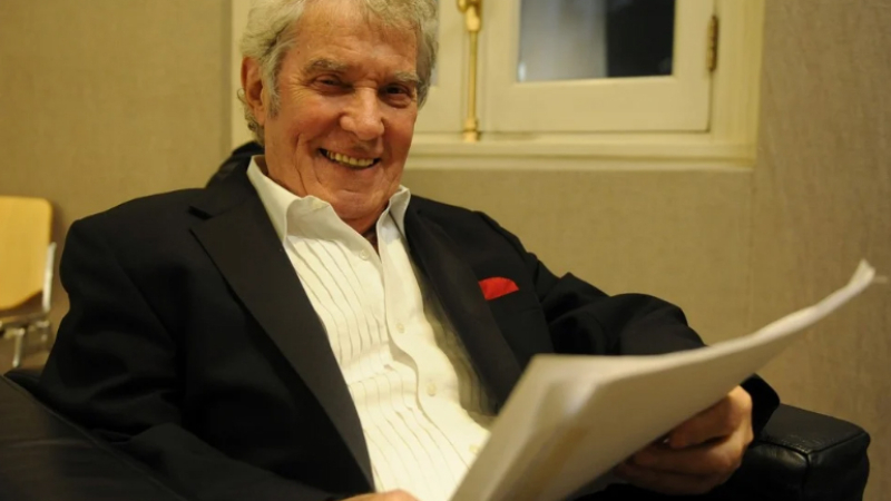 Murió el gran cantautor argentino Chico Novarro