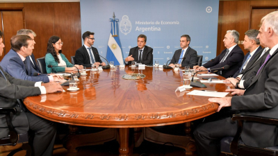 El gobierno nacional acordó congelar precios de medicamentos