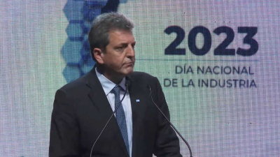 Sergio Massa anunció la liberación de importaciones para las pymes industriales