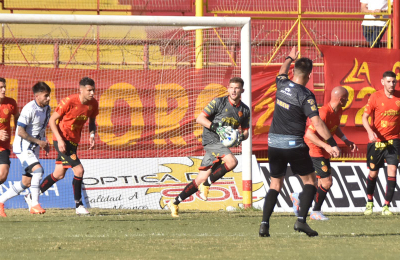 En el reestreno de Urbina, Sarmiento va por el triunfo ante Boca Unidos