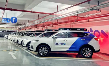 robotaxis2.jpg