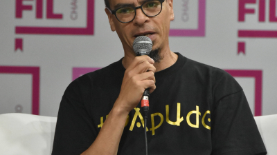 Paulo Ferreyra presentó "Viracambota. Chamamé, canción política" en la Feria del Libro