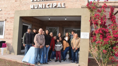 Descubrieron la placa de la sala velatoria de Los Frentones 
