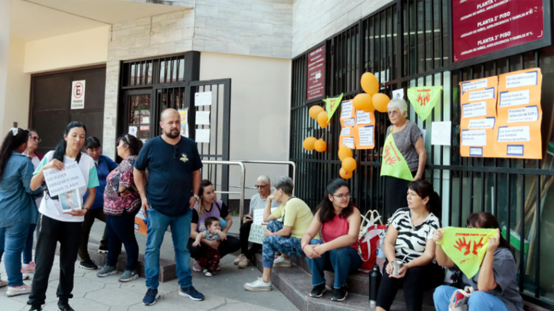 "Nuestros hijos tienen derecho a tener una infancia sana, feliz y compartida"