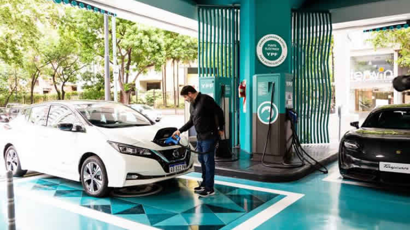Aún no es rentable instalar una red de recarga para autos eléctricos en el país