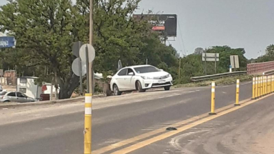 Robaron los separadores viales instalados para mejorar la circulación en el puente