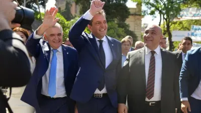 Massa homenajeó a Alfonsín y aseguró que no es kirchnerista: "Soy del Frente Renovador"