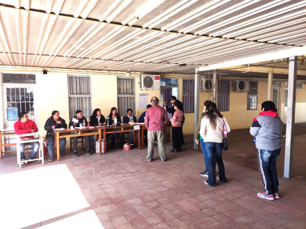 gente votando 2023a.JPG