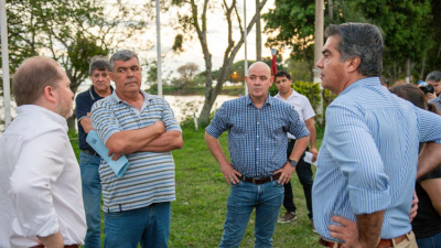 Capitanich coordinó plan de prevención y recorrió defensas de la Isla del Cerrito