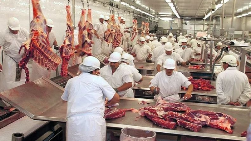 Los trabajadores de la carne lograron un nuevo aumento