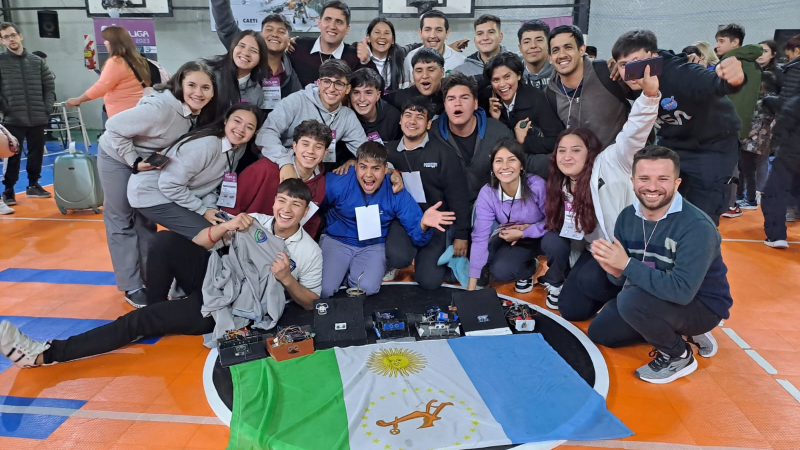 Estudiantes de escuelas técnicas arrasaron en la "Roboliga 2023"