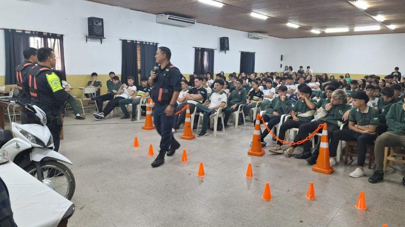 Más de 14.600 personas se capacitaron en los talleres de la Policía Caminera