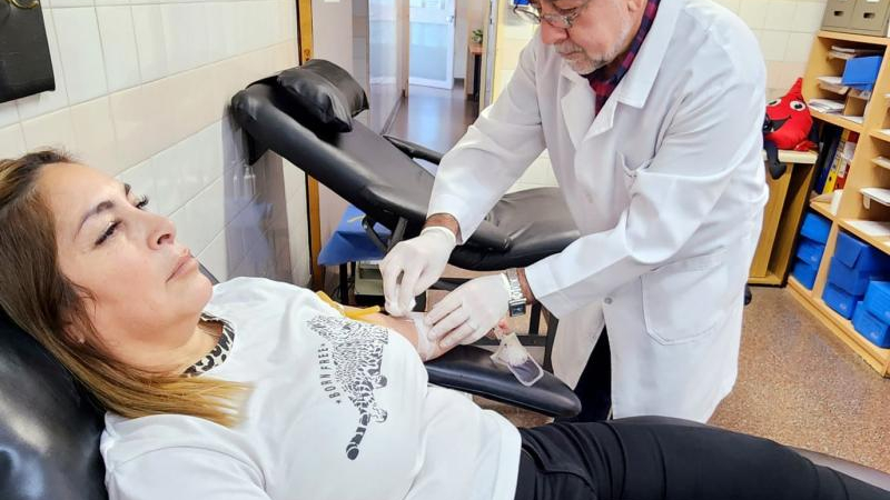 Falta de donación voluntaria de sangre e ingreso de insumos importados