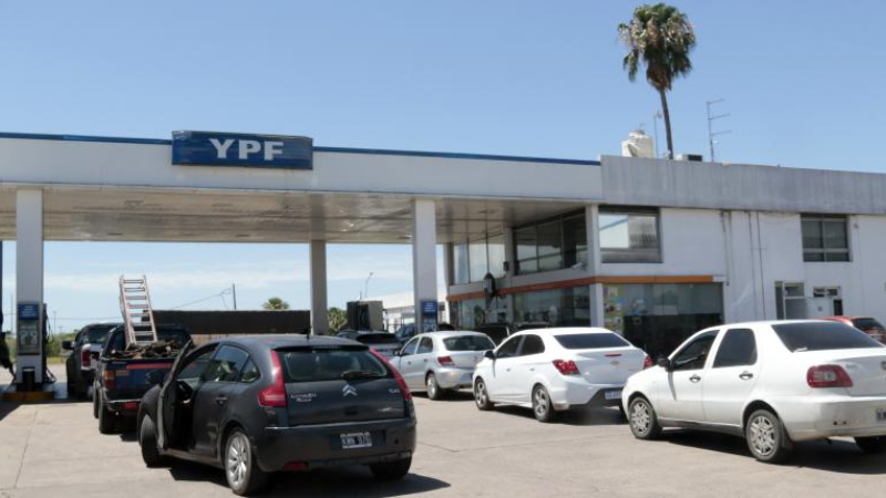Aseguran que el "techo" de los combustibles estará en la "capacidad de compra"