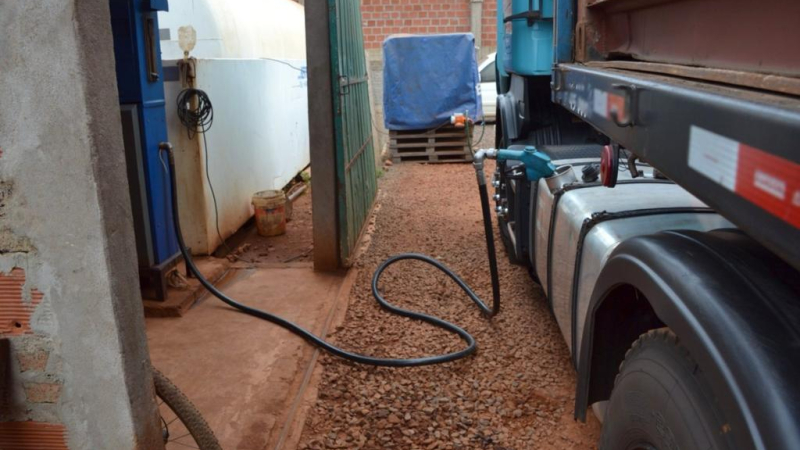 Detectan en Corrientes estación trucha con 40 mil litros de nafta