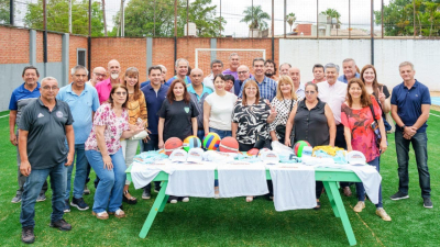 Capitanich recorrió las obras de refacción inauguradas en el club del Insssep