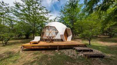 Tres glamping para alojarse en plena naturaleza con confort y servicios de hotel