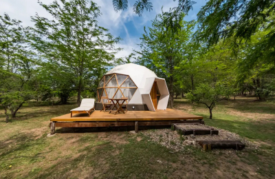 Tres glamping para alojarse en plena naturaleza con confort y servicios de hotel