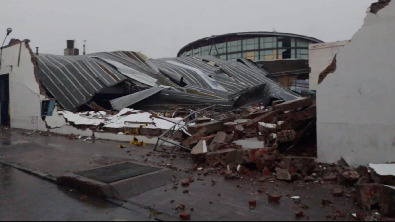 Al menos 13 muertos, varios heridos y voladura de techos por fuerte temporal en Bahía Blanca