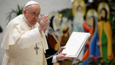 El Vaticano autorizó la bendición de parejas del mismo sexo sin equipararla al matrimonio