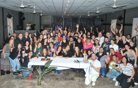 BRINDIS DEL DIA DE LAS ARTES ESCENICAS.jpg