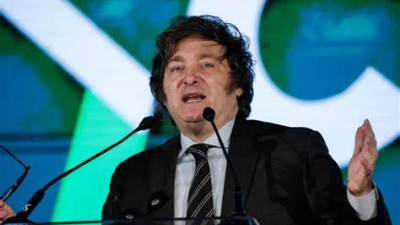 Milei, fuerte contra Quintela: "Si gasta plata contratando a Lali Espósito y no le paga a la policía, no es problema nuestro"
