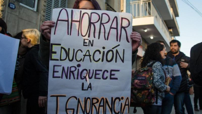 El Gobierno retrasó salarios de empleados universitarios