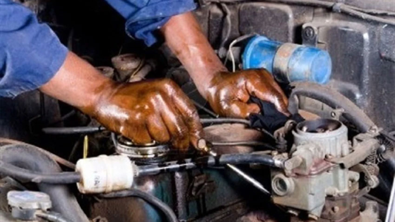 Se celebra el Día del Mecánico Automotor