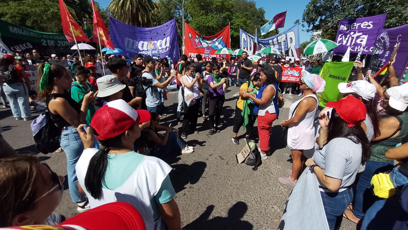 "Hacemos frente al plan sistemático de saqueo y hambre para destruir los derechos de la clase trabajadora"