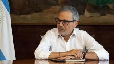 Salud asegura que los laboratorios presionan para la vacunación masiva