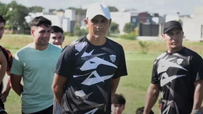 Más movimientos de entrenadores en For Ever: ahora se fue el de la Liga
