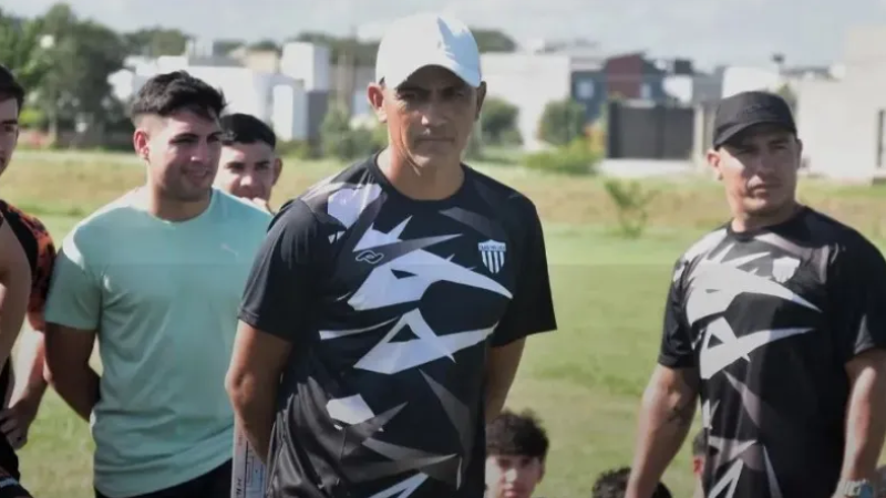 Más movimientos de entrenadores en For Ever: ahora se fue el de la Liga