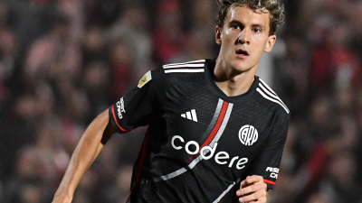 River lo da vuelta con un triplete Colidio