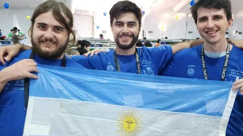 Un chaqueño en el equipo que quedó entre los 13 mejores del Mundial de Programación