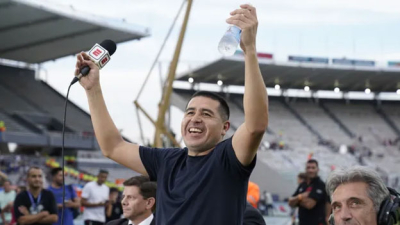 Riquelme festejó con los hinchas de Boca
