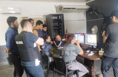 La foto de los Sena: allanaron el Complejo Penitenciario e incautaron videos y acta