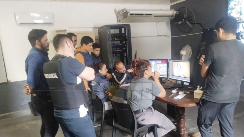 La foto de los Sena: allanaron el Complejo Penitenciario e incautaron videos y acta