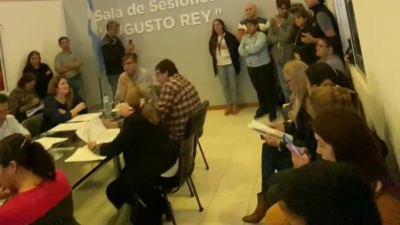 Más de 40 trabajadores cesanteados de Fontana reclaman su reincorporación